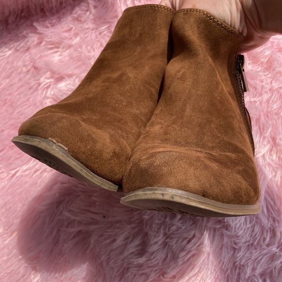 Esprit pointed toe Timber booties with zip closure size 8 - Picture 11 of 12